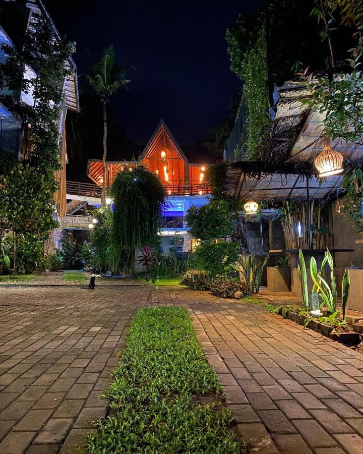 Hotel Tinaya Dambulla Esterno foto