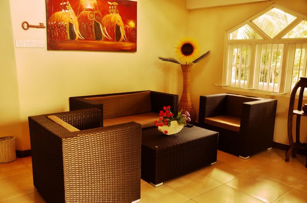 Hotel Tinaya Dambulla Esterno foto