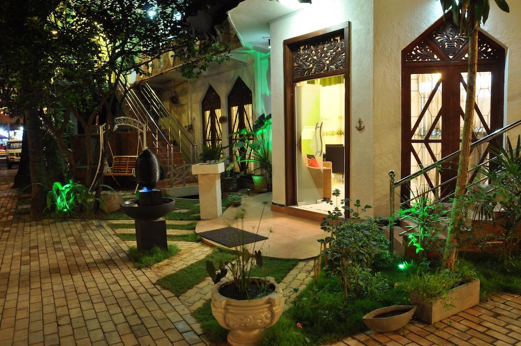 Hotel Tinaya Dambulla Esterno foto