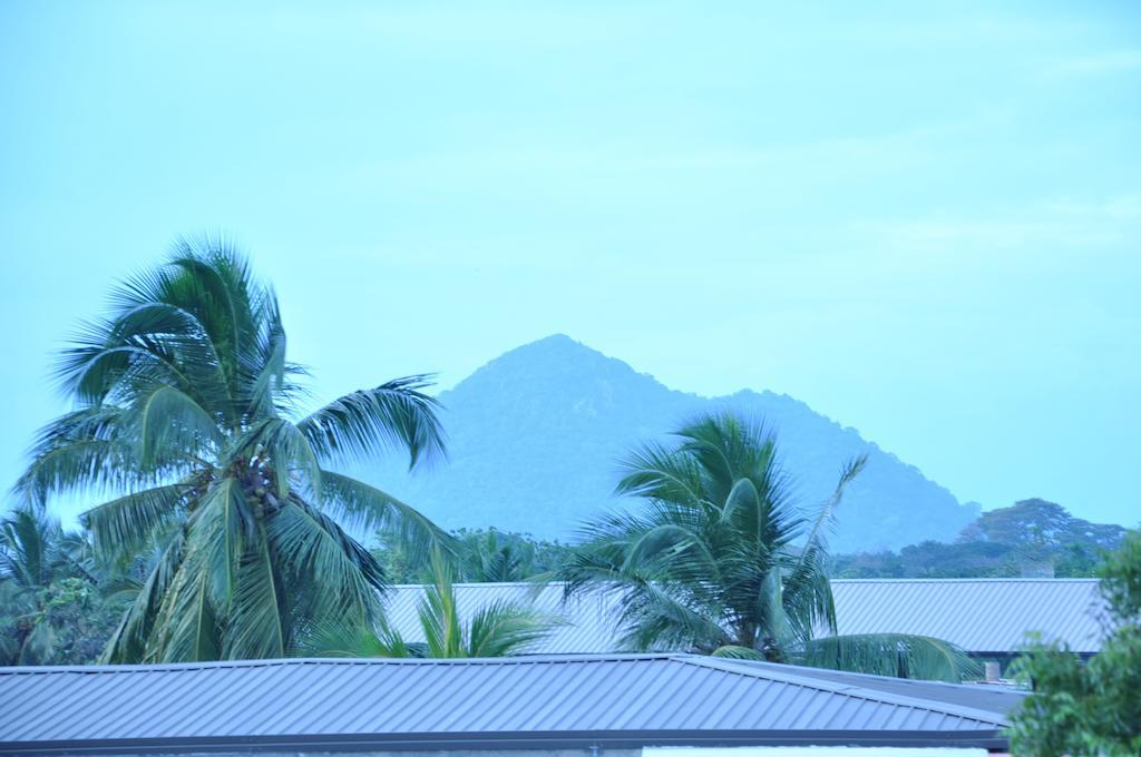 Hotel Tinaya Dambulla Esterno foto